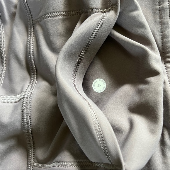 Lululemon Fast and Free Tight II 25" *Non-Reflective Nulux - violet verbena - Picture 6 of 6